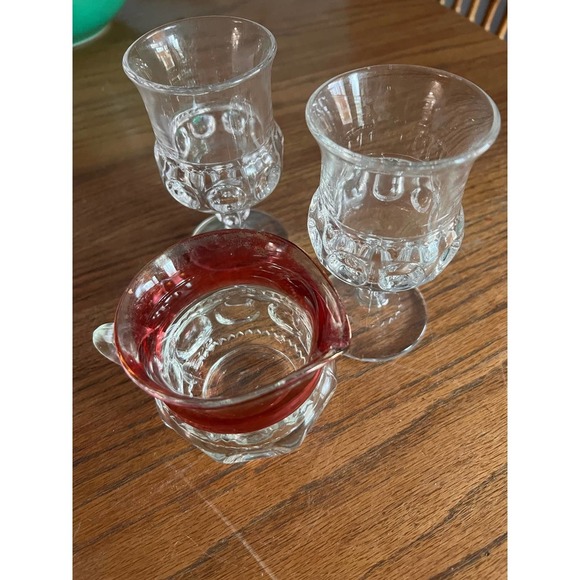 Vintage King’s Crown Thumbprint Creamer and 2 wine glasses - Picture 4 of 7